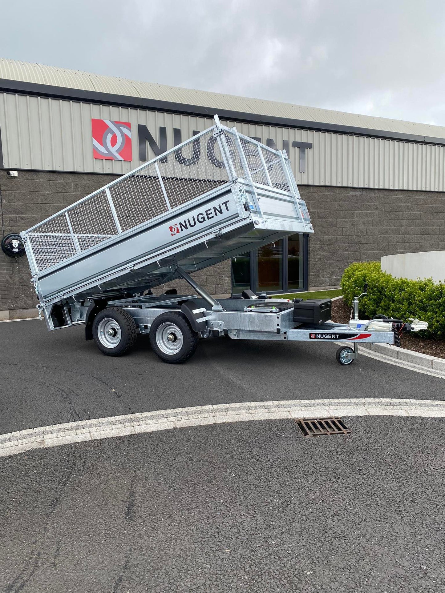 T3118H - 10'2'' x 5'11'' - 3500kg trailer