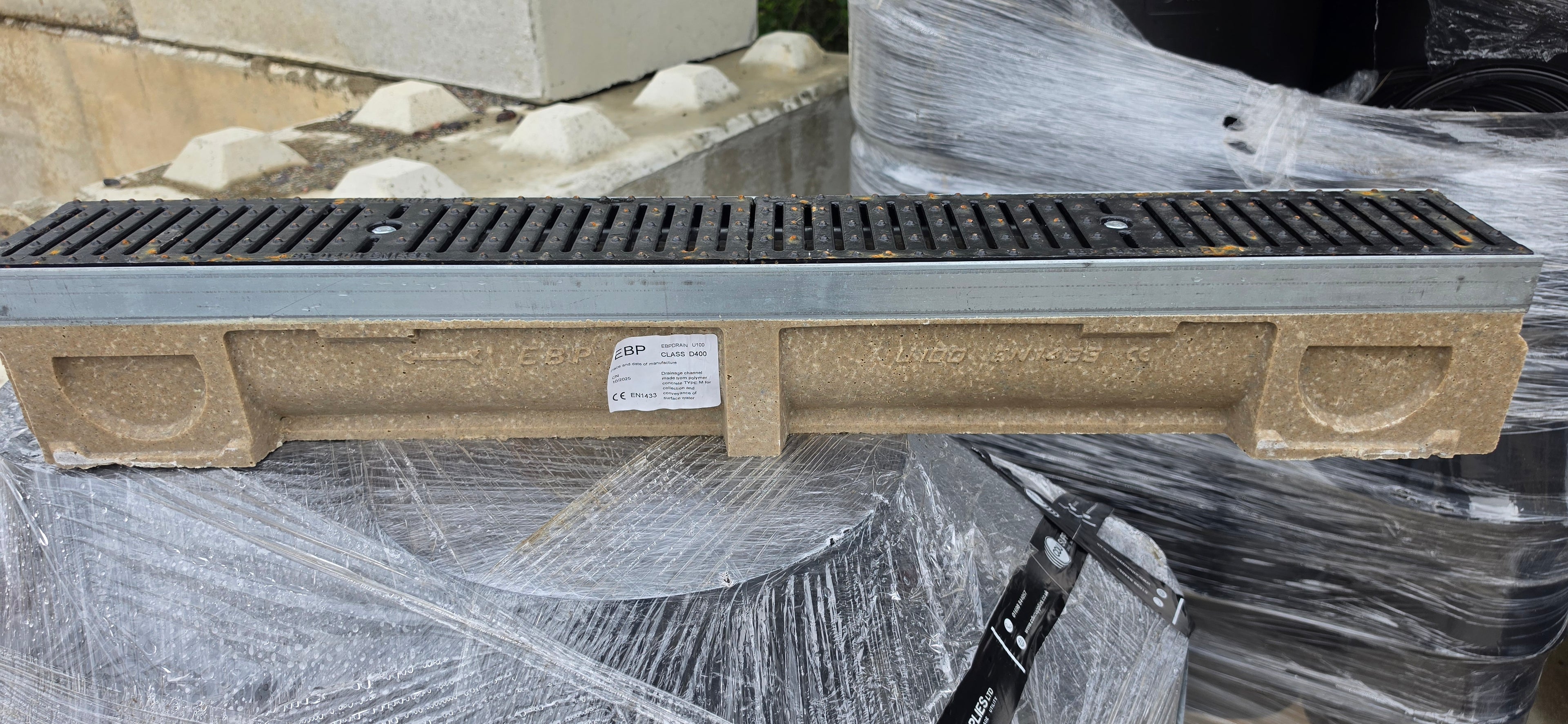 135mmx150mm U100 Channel C/W Grate